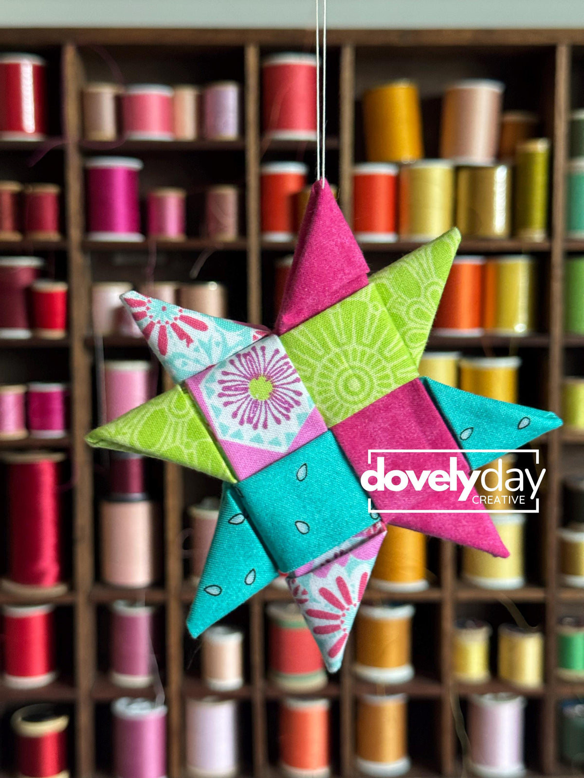 Fabric Star ornament, Scandinavian Star PDF template. Five sizes DIY. Video, templates, and pdf guide included! Christmas tree ornament